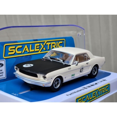 Scalextric C4353 Ford Mustang Bill and Fred Shepherd Goodwood Revival